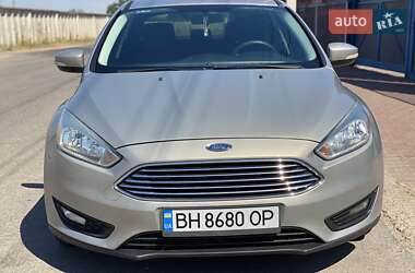 Седан Ford Focus 2015 в 