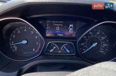 Седан Ford Focus 2015 в 