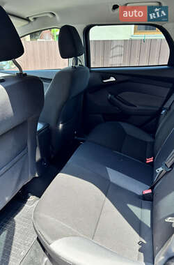 Универсал Ford Focus 2014 в 