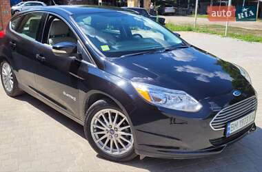 Хэтчбек Ford Focus 2013 в 