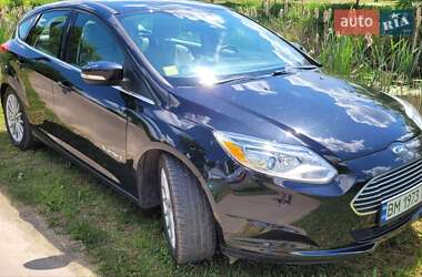 Хэтчбек Ford Focus 2013 в 