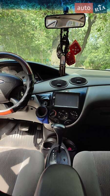 Седан Ford Focus 2000 в Горішніх Плавнях