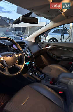 Хэтчбек Ford Focus 2013 в 