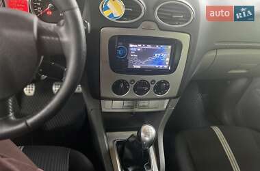 Универсал Ford Focus 2010 в 