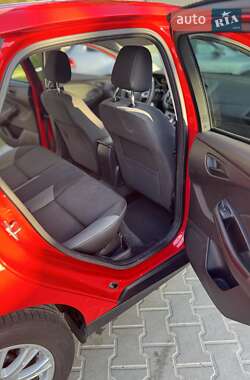 Седан Ford Focus 2011 в 