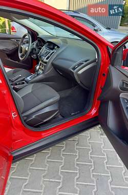 Седан Ford Focus 2011 в 