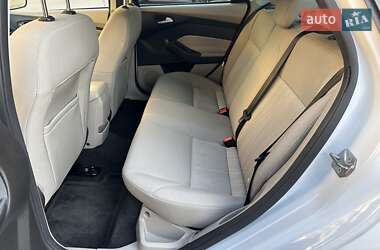 Седан Ford Focus 2015 в 