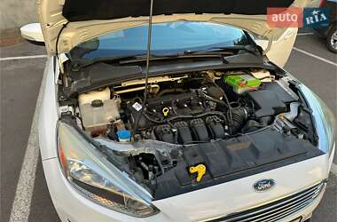 Седан Ford Focus 2015 в 