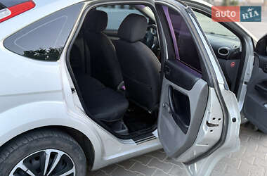 Хэтчбек Ford Focus 2008 в 
