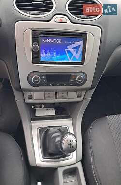 Универсал Ford Focus 2010 в 