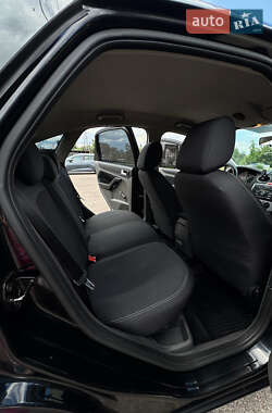 Хэтчбек Ford Focus 2005 в 