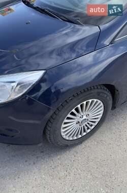 Универсал Ford Focus 2014 в 