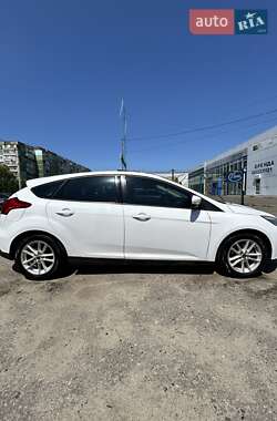 Хэтчбек Ford Focus 2016 в 
