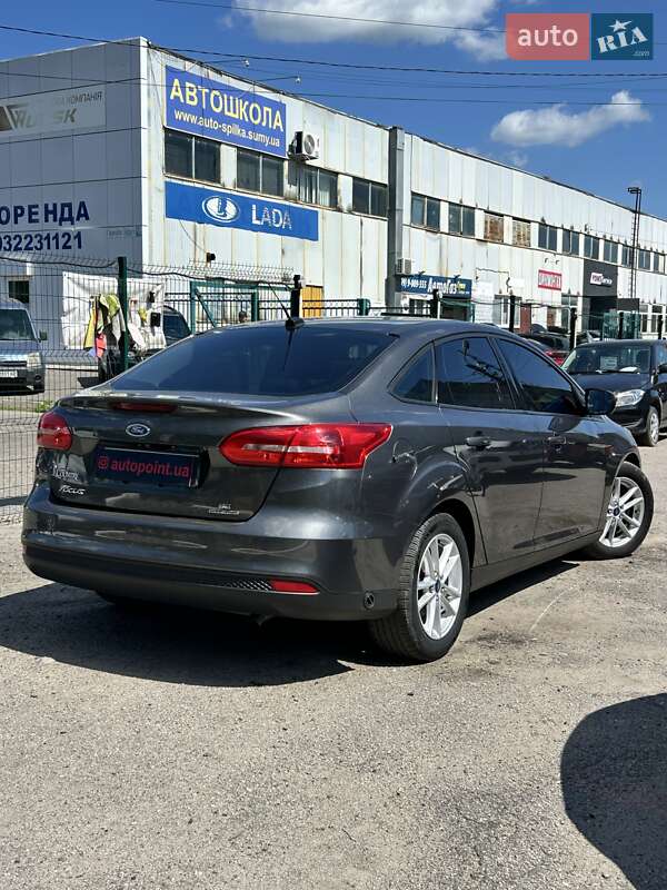 Седан Ford Focus 2015 в Сумах