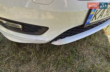 Седан Ford Focus 2016 в 