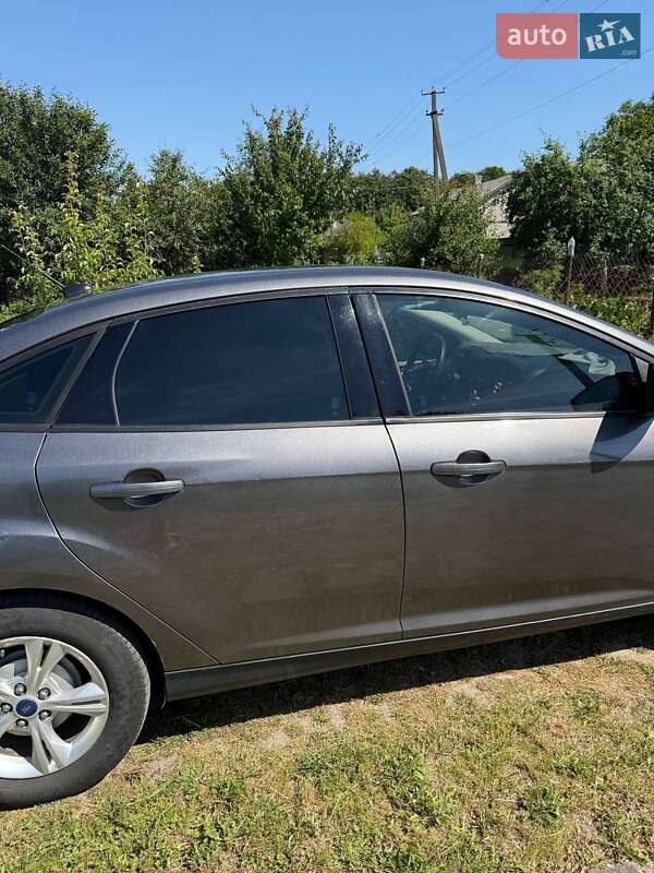 Седан Ford Focus 2013 в Мервичах