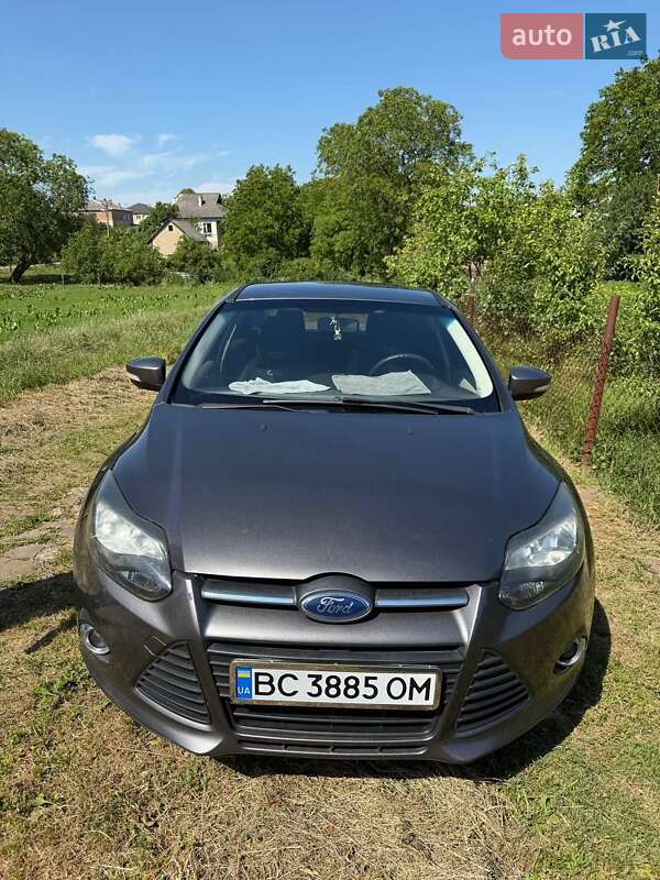 Седан Ford Focus 2013 в Мервичах