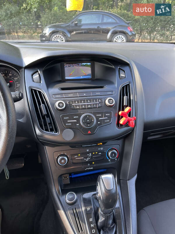 Хэтчбек Ford Focus 2015 в Одессе