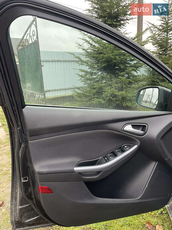 Универсал Ford Focus 2012 в Новояворовске