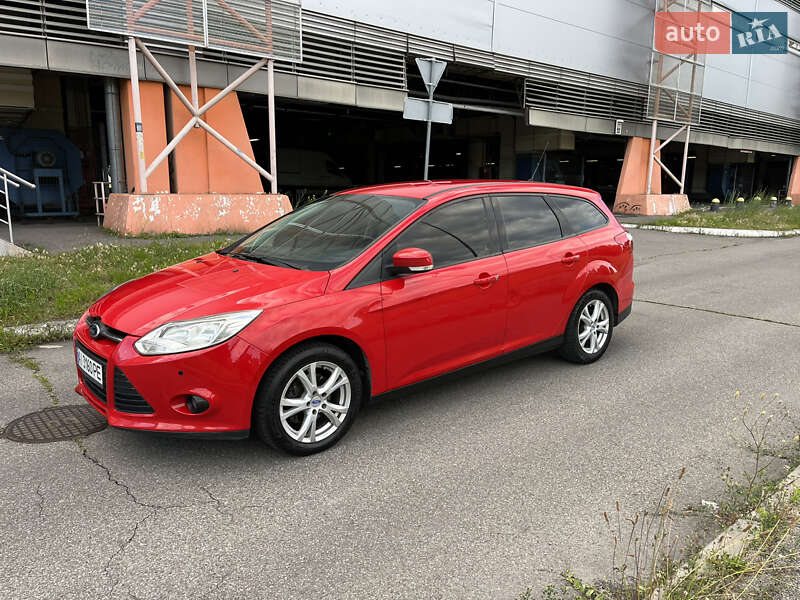 Универсал Ford Focus 2012 в 