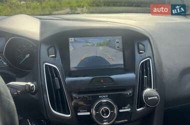 Хэтчбек Ford Focus 2017 в 