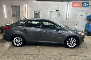 Седан Ford Focus 2015 в 