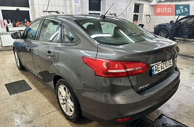 Седан Ford Focus 2015 в Дніпрі