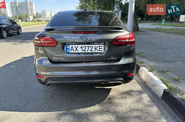 Седан Ford Focus 2016 в 