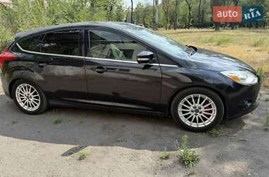 Хэтчбек Ford Focus 2014 в 