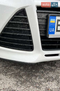 Хэтчбек Ford Focus 2014 в 
