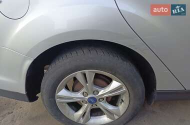 Седан Ford Focus 2014 в 