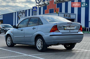 Седан Ford Focus 2004 в 