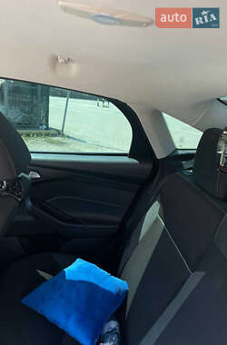 Седан Ford Focus 2013 в 