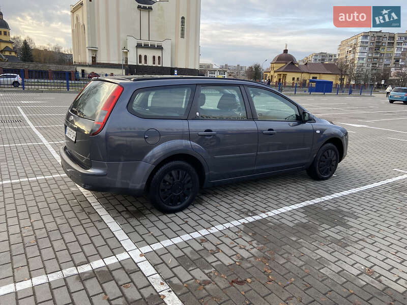 Універсал Ford Focus 2005 в Нововолинську