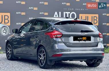Хэтчбек Ford Focus 2015 в 