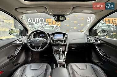 Хэтчбек Ford Focus 2015 в 