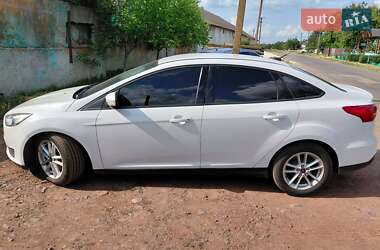 Седан Ford Focus 2015 в 