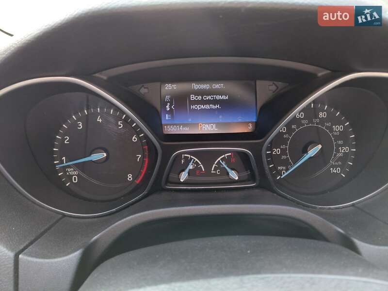 Седан Ford Focus 2015 в П'ятихатках