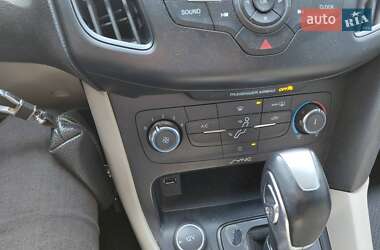 Седан Ford Focus 2015 в 