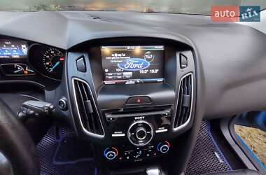 Хэтчбек Ford Focus 2014 в 