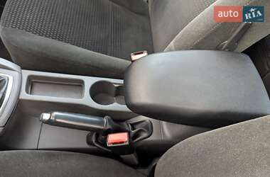Хэтчбек Ford Focus 2006 в 