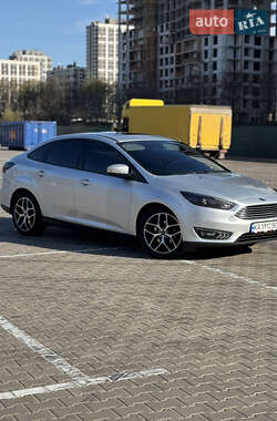 Седан Ford Focus 2018 в 
