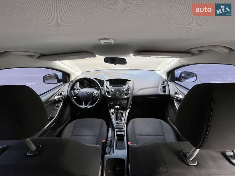 Хетчбек Ford Focus 2015 в Чернігові