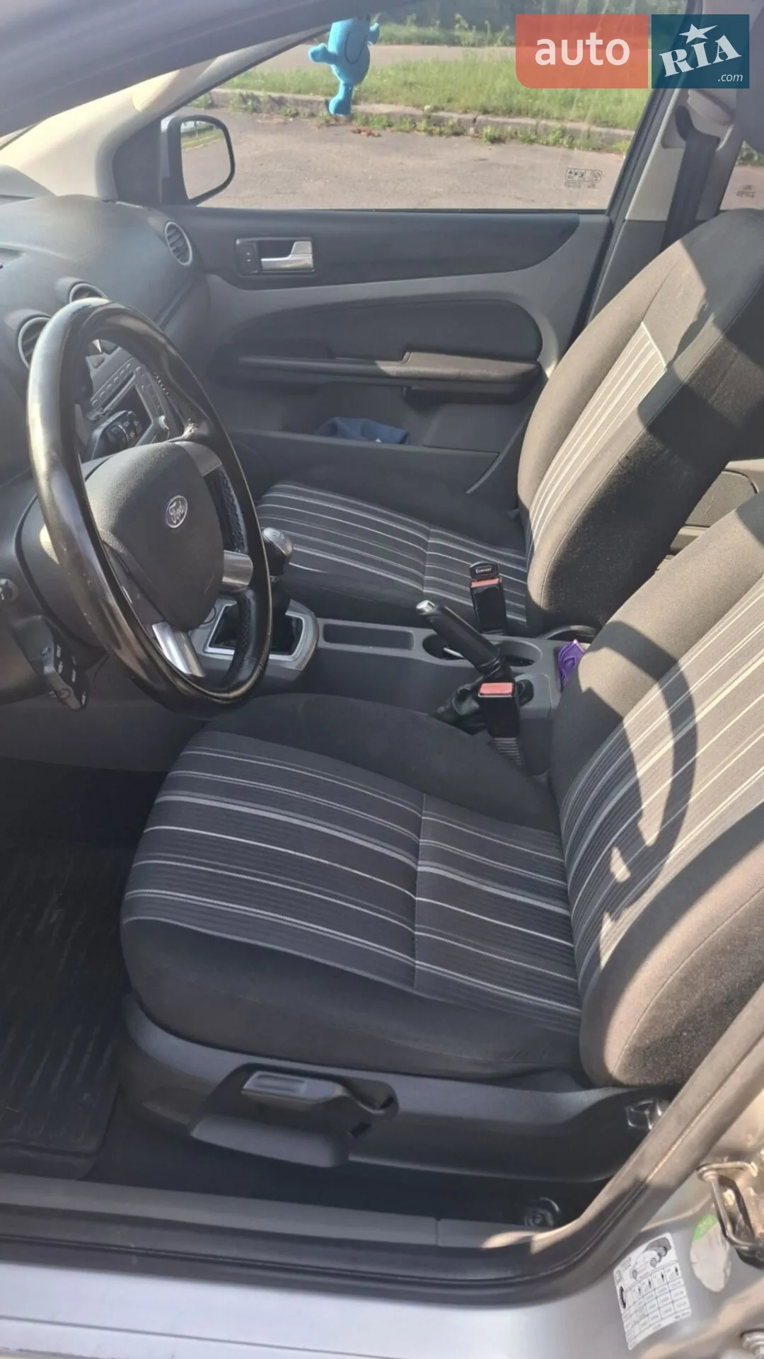 2010 Ford Focus - мініатюра 8