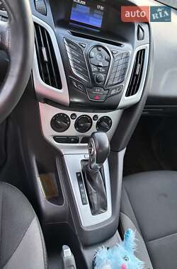 Седан Ford Focus 2013 в 