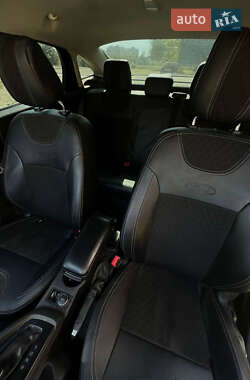 Седан Ford Focus 2013 в 