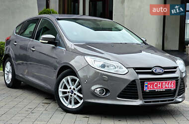 Хэтчбек Ford Focus 2012 в 