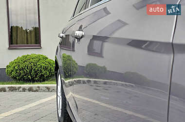 Хэтчбек Ford Focus 2012 в 