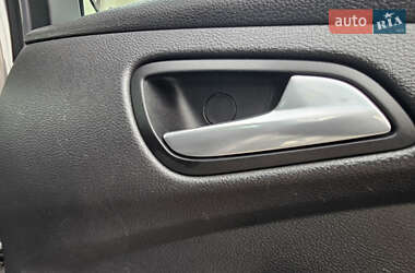 Хэтчбек Ford Focus 2012 в 