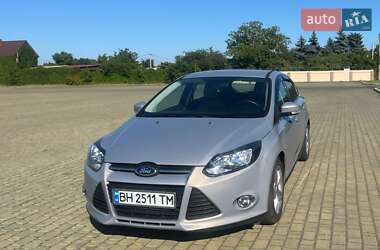 Хэтчбек Ford Focus 2013 в 